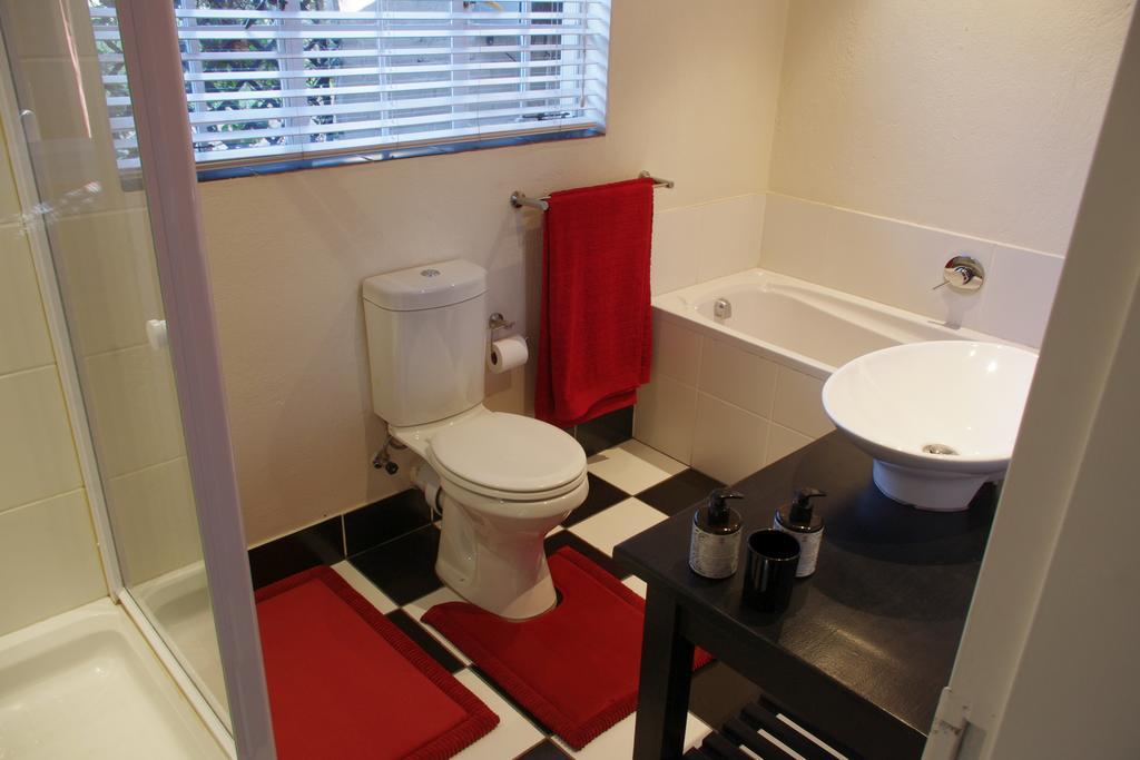 Pepper Tree Guest House Rivonia Sandton Extérieur photo
